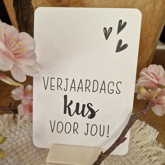Ansichtkaart 'Verjaardagskus'