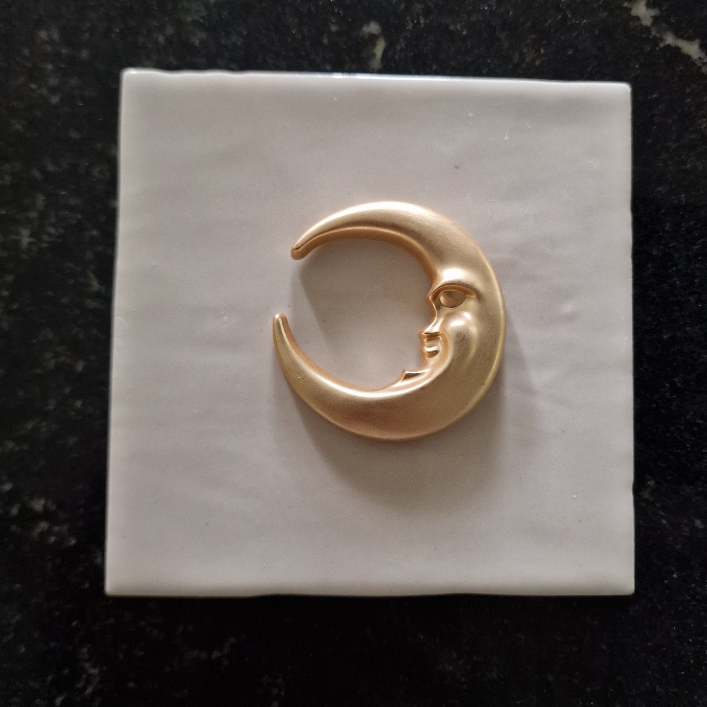Tegeltje - 3D - Maan - Beige